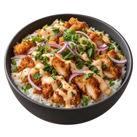 Tasty Crousty : poulet croustillant sur riz, sauce crémeuse, oignons rouges et herbes
